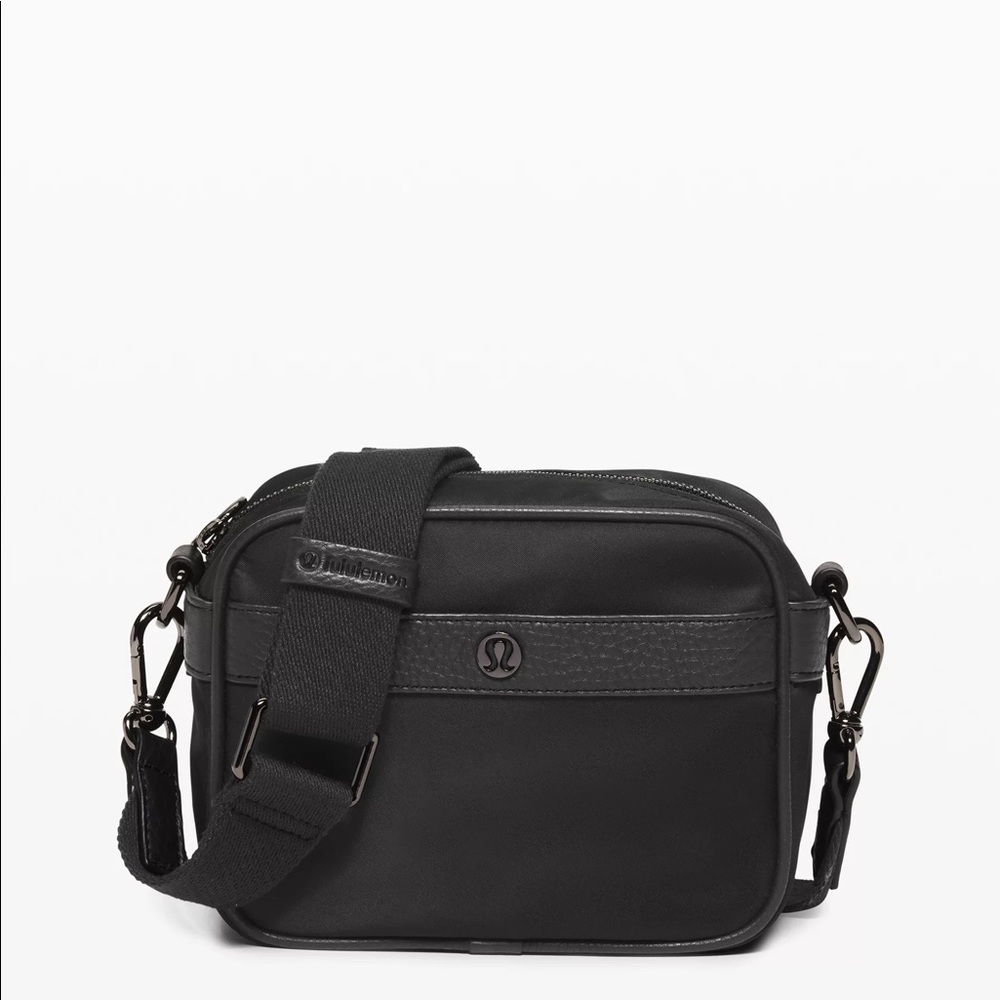 Lululemon Now and Always crossbody